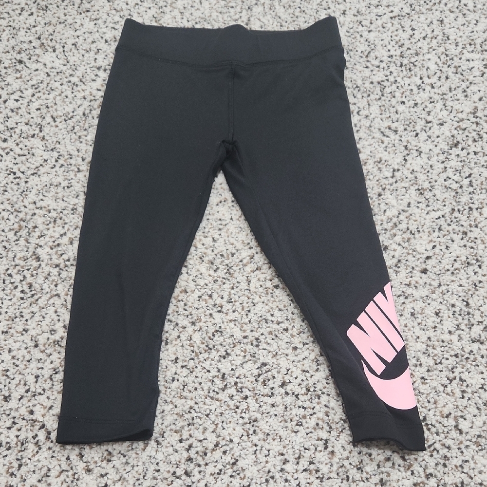 Nike Kids Leggings in Black with Pink Logo